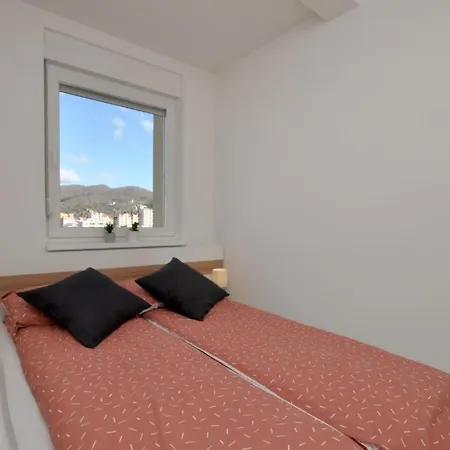 3a *